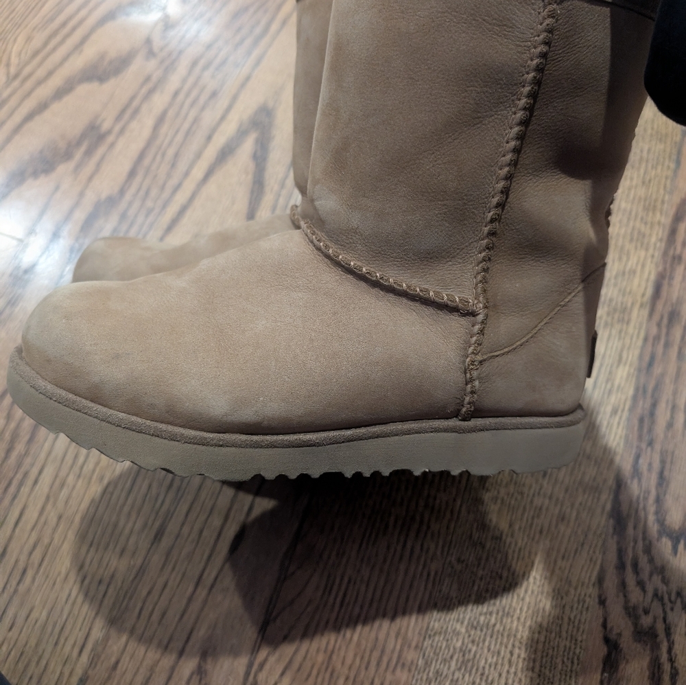 UGG Boots Classics Water Resistant Boots - Picture 9 of 10